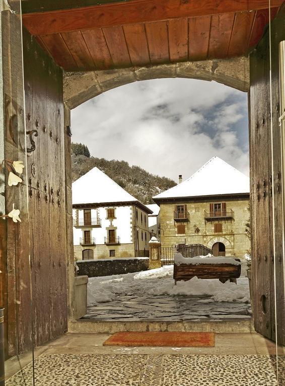 Hostal Orialde Ochagavía Extérieur photo