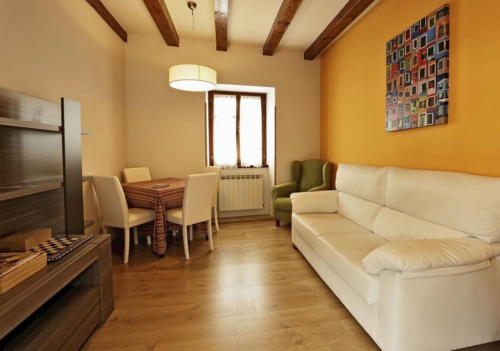 Hostal Orialde Ochagavía Extérieur photo