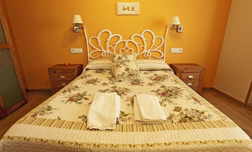 Hostal Orialde Ochagavía Extérieur photo